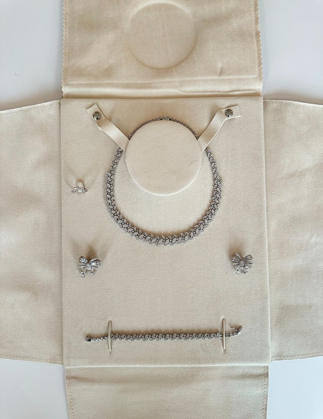 Fine Jewelry Bag – Off White